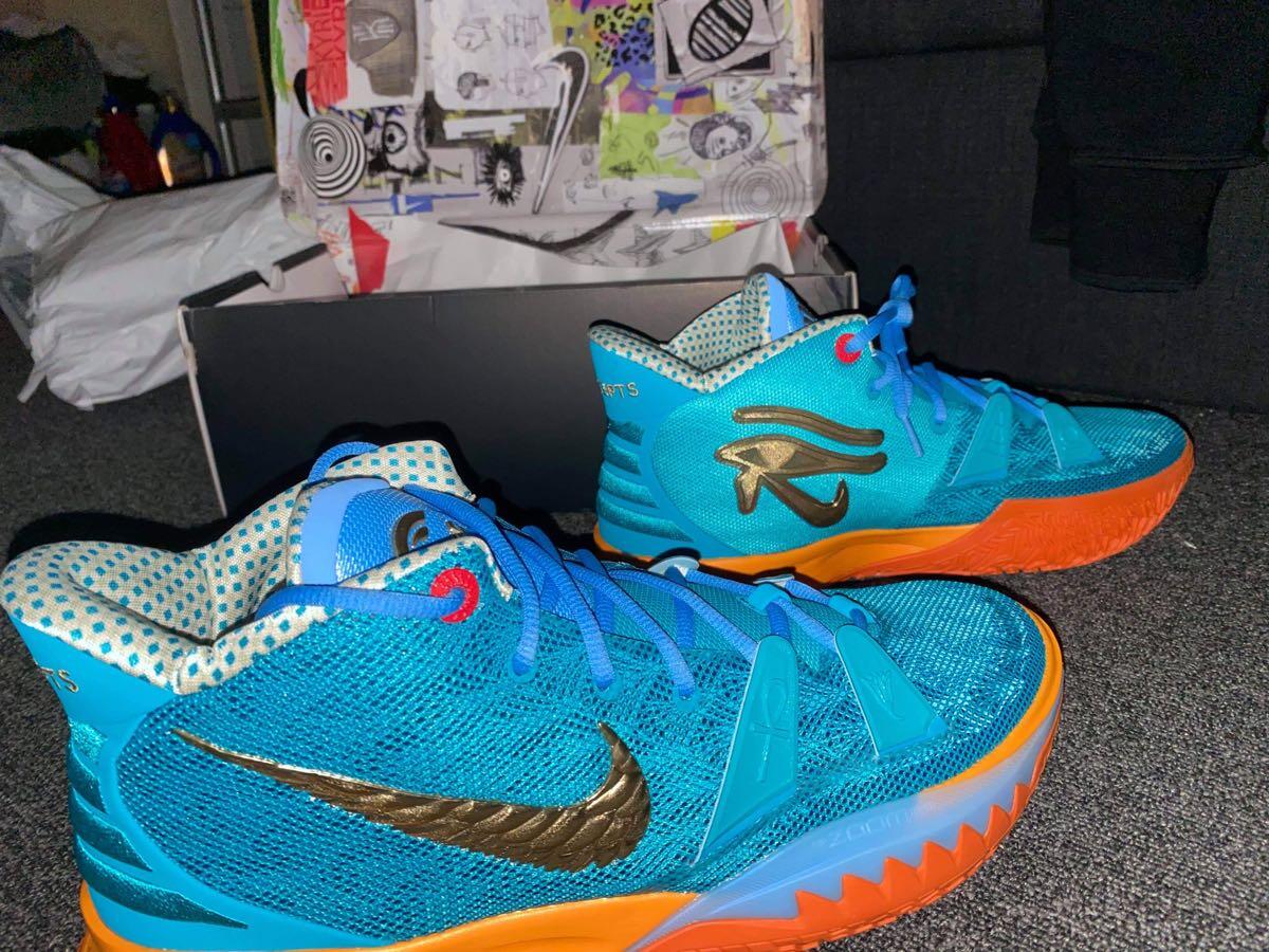 kyrie frosted flakes